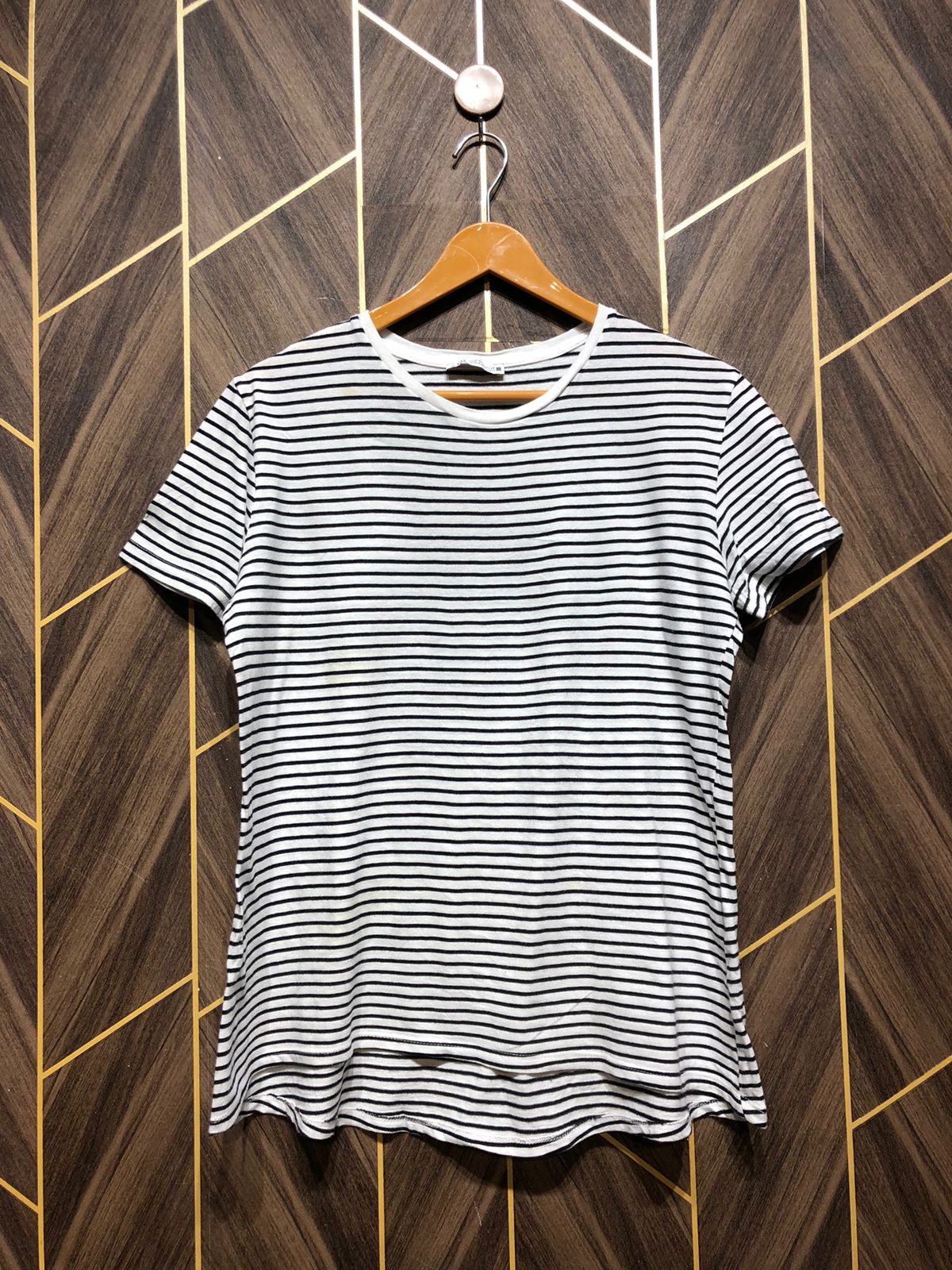 T-Shirt Jersey Medium to Large Size Length 26
