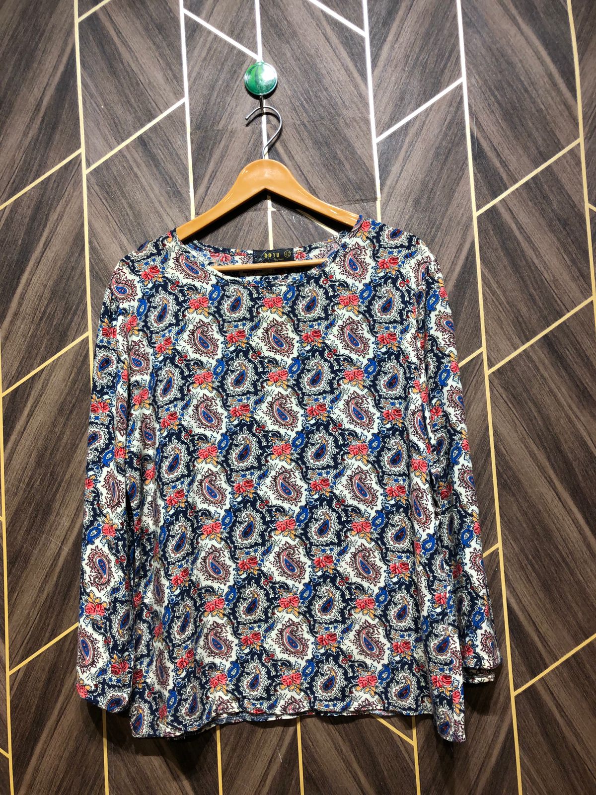 Western Top Linen – X-Large Size (Chest: 21, Length: 27 )