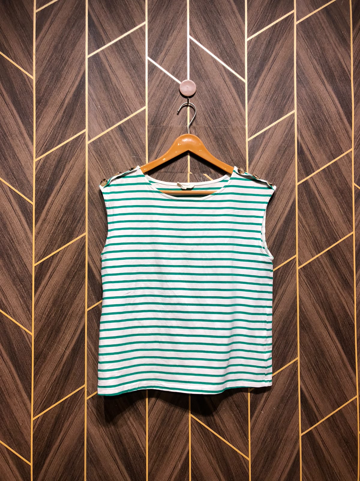 T-Shirt Jersey Small to Medium Size Length 21