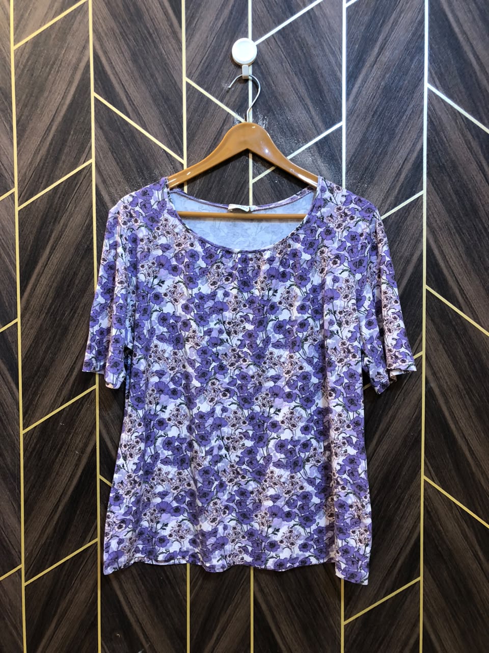 T-Shirt Jersey Medium to Large Size Length 26