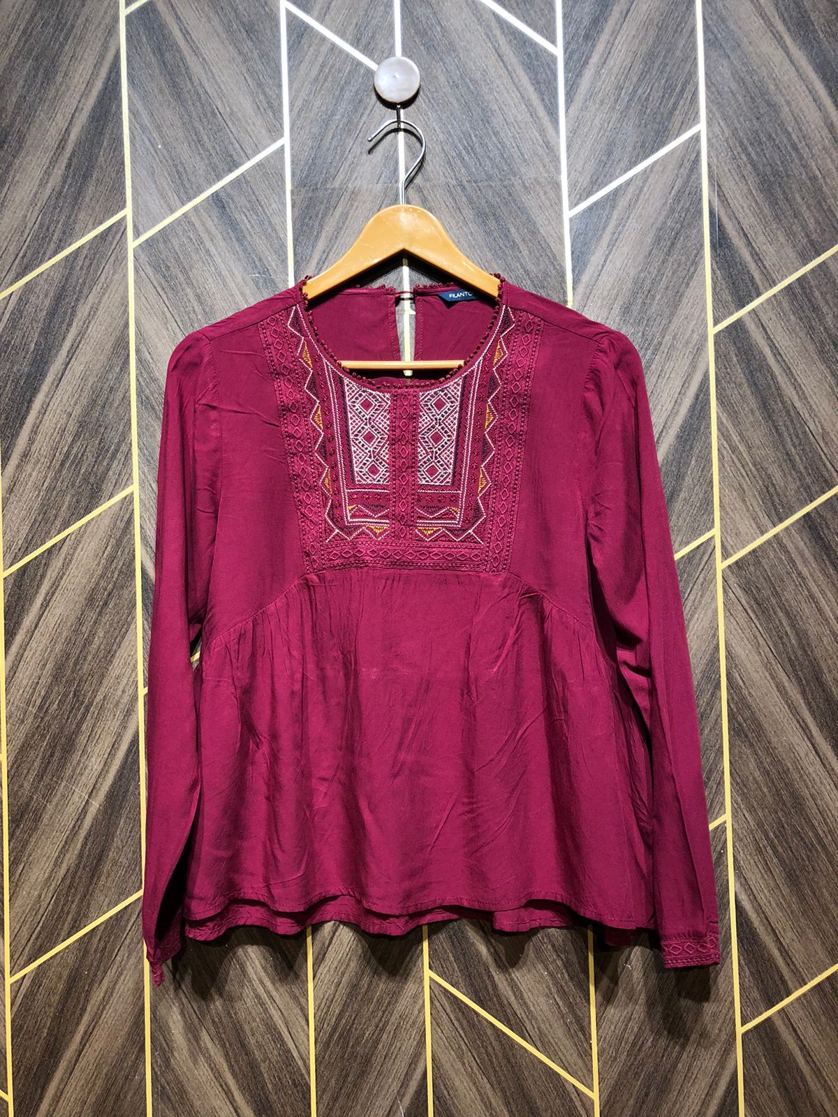 Western Top Linen – Small Size (Chest: 18, Length: 23  )