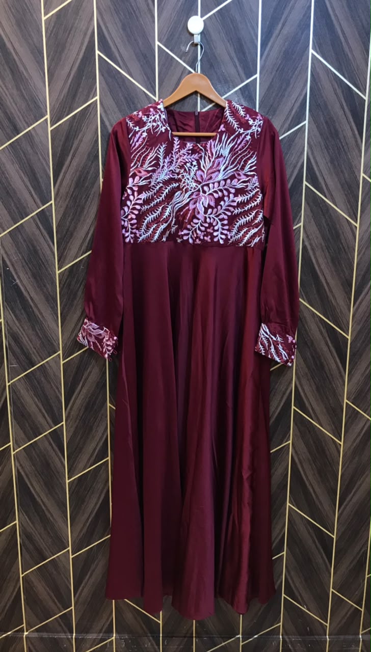 Western Long Maxi Silk Small | Size | Chest 18 | Length 57