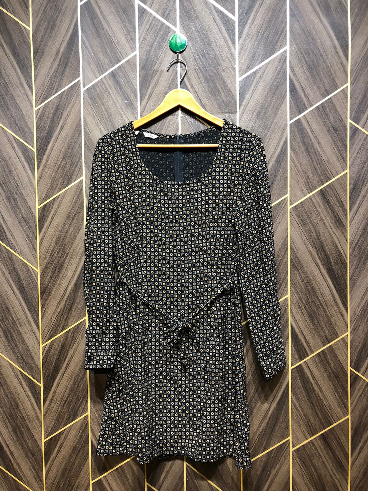 Women Long Shirt georget  minor  heavey stuff  Small | Chest 18 | Length 35