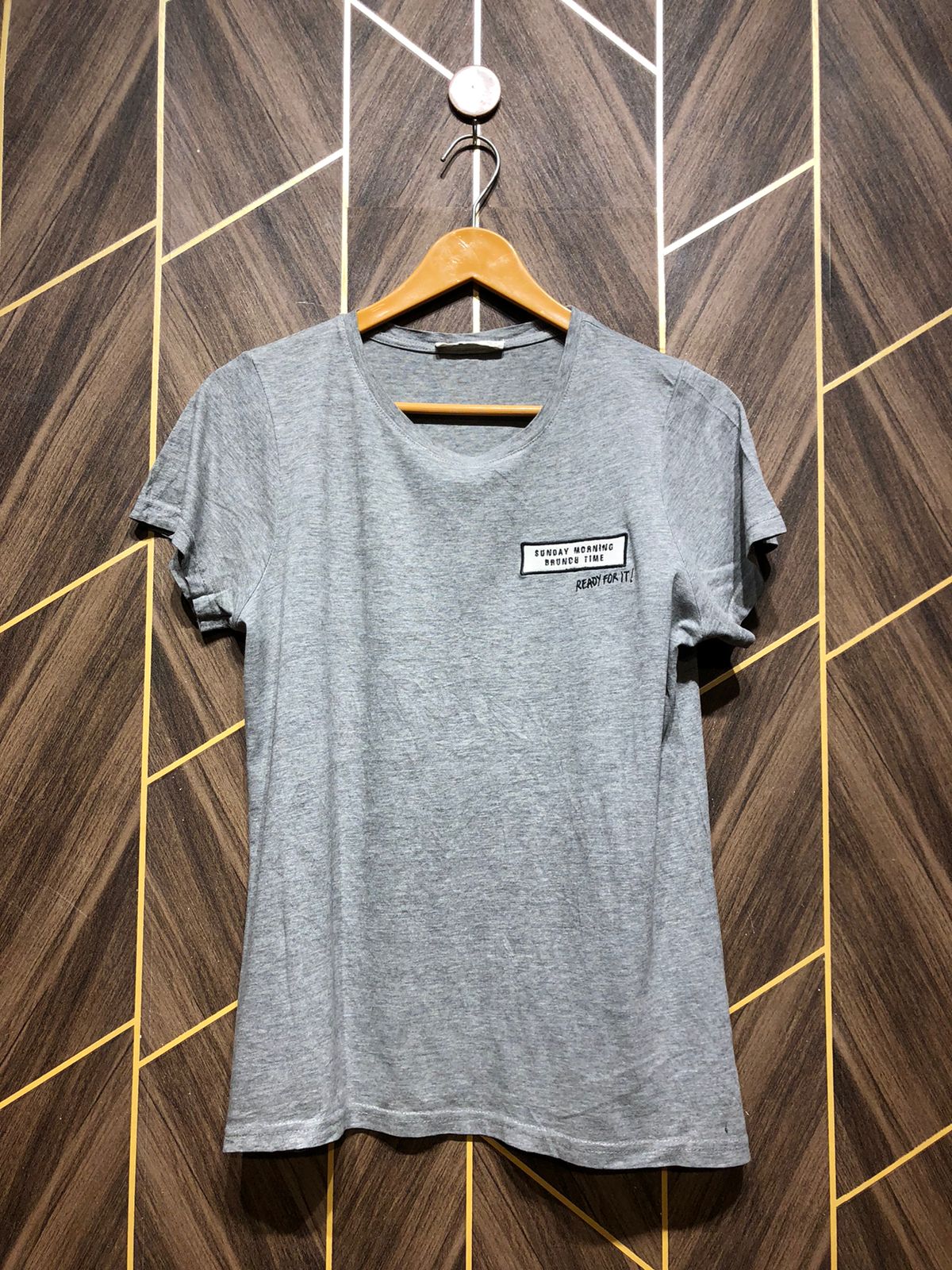 T-Shirt Jersey Small to Medium Size Length 24