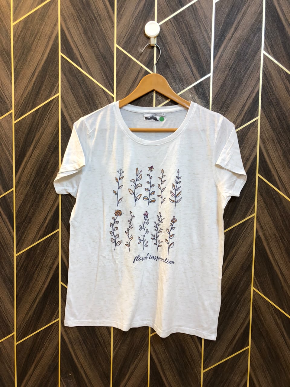 T-Shirt Jersey Medium to Large Size Length 25