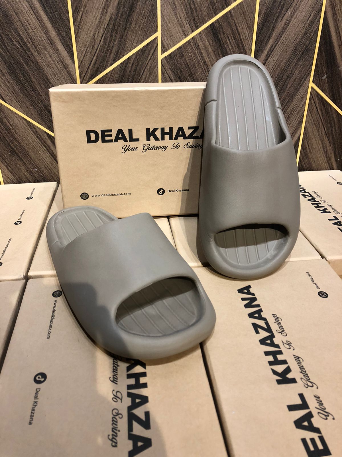 Women Comfortable Slippers Size 8