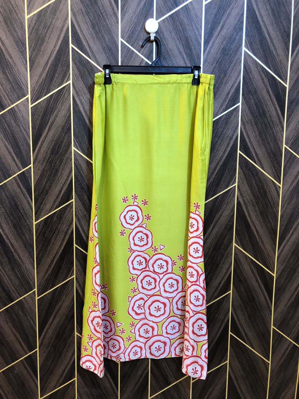 Women Skirts Silk Large | Size Waist 34 | Length 38