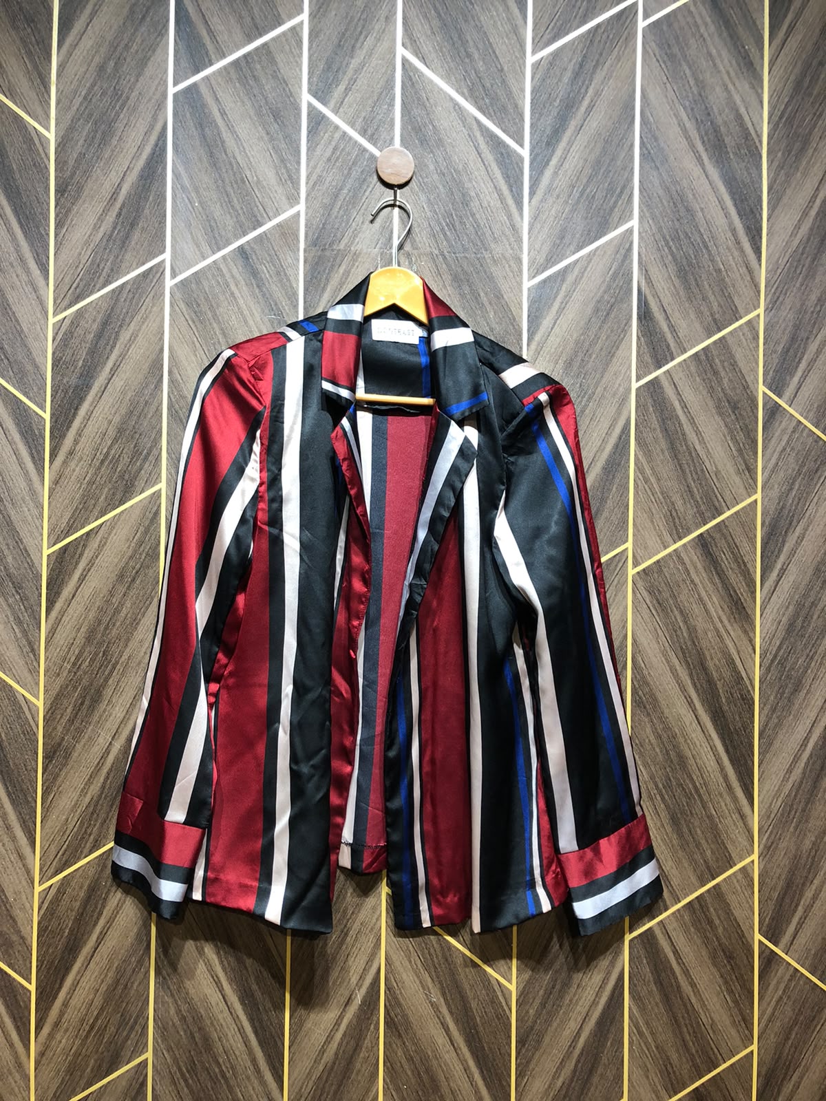 Western Top Silk – Large Size (Chest: 20, Length: 25 ) shrug