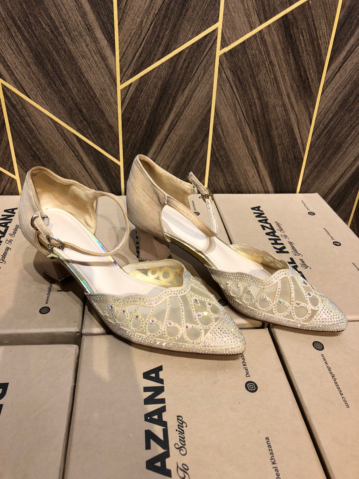 Women  Minor stain see in picture Heels Size 38/8