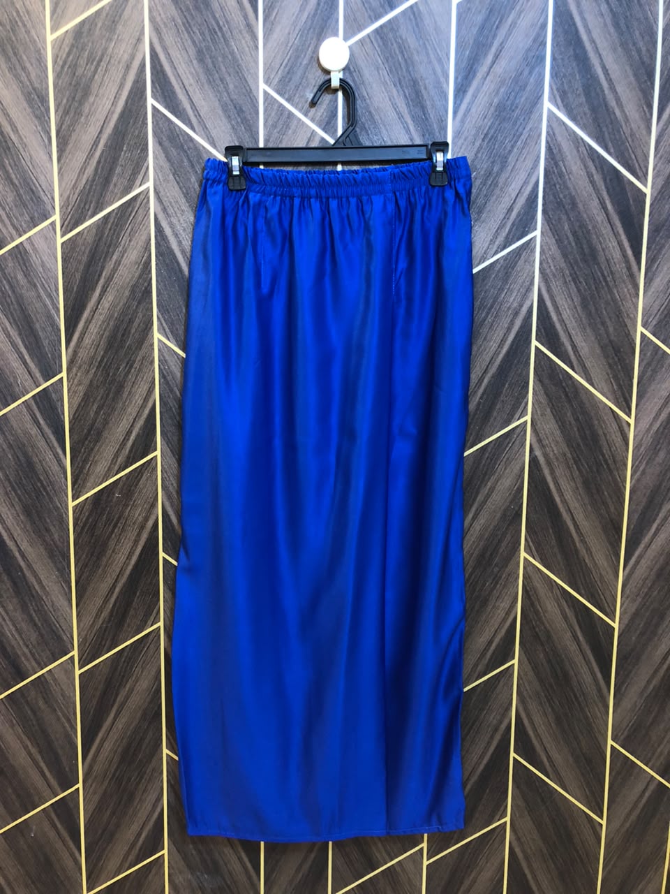 Women Skirts Silk Medium | Size Waist 30 | Length 38