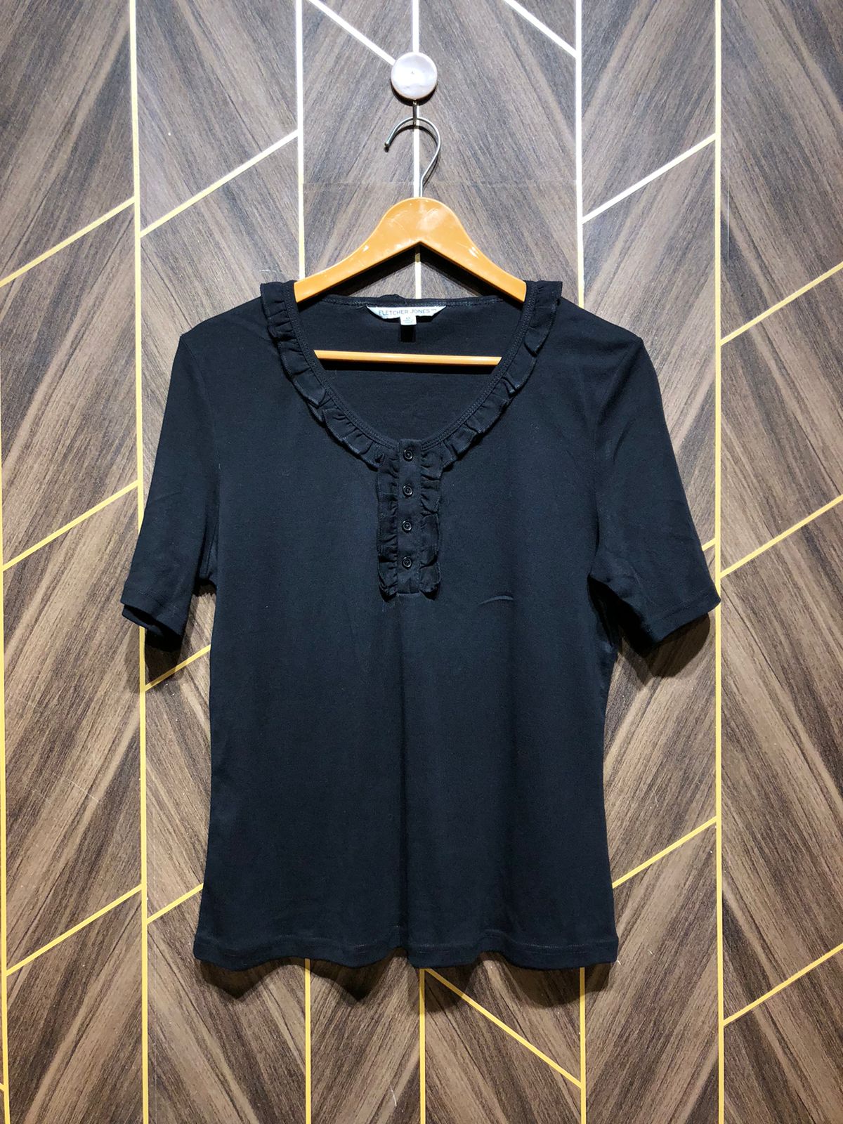 T-Shirt Jersey Medium to Large Size Length 24