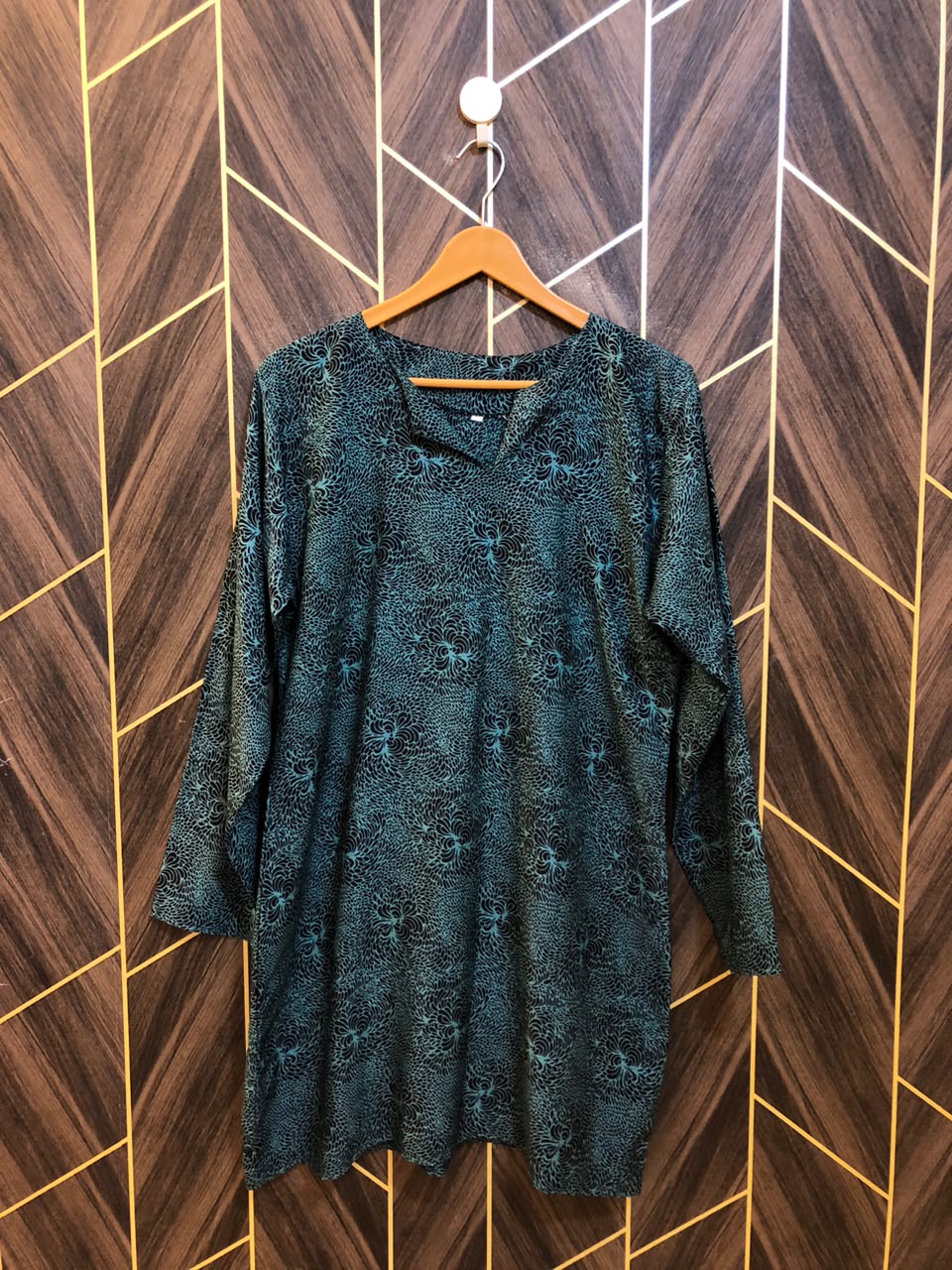 Western Top Silk – Large Size (Chest: 20, Length: 35  )