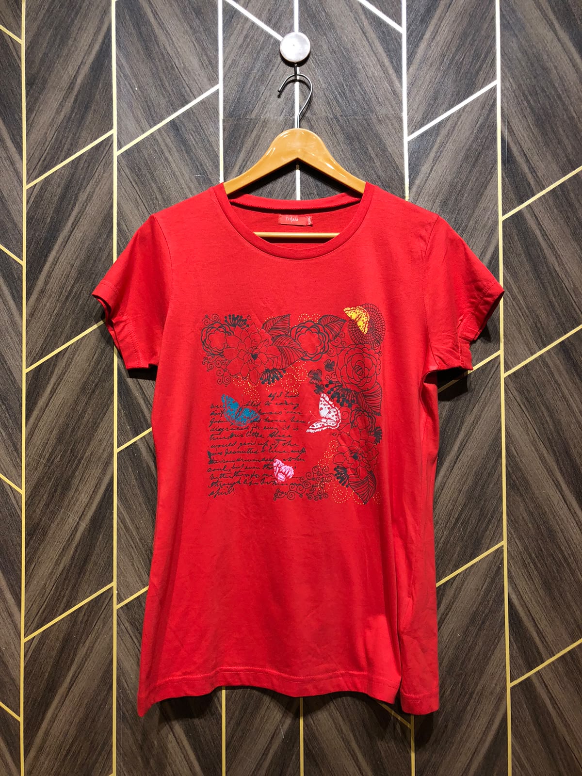 T-Shirt Jersey Medium to Large Size Length 27